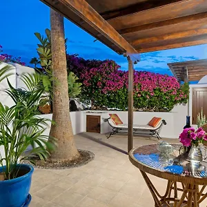 Munay , Puerto del Carmen (Lanzarote) España
